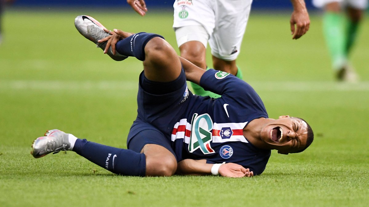 Der Sieg im Finale wurde teuer bezahlt: Brutales Foul trübt Tuchels PSG-Cup-Freude