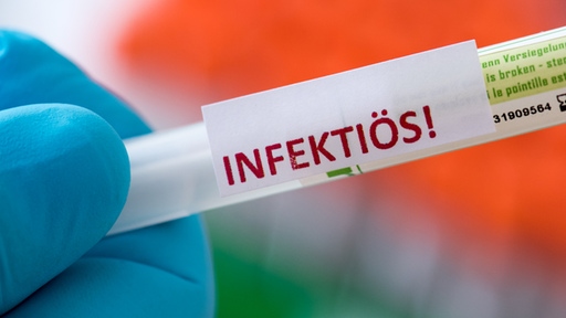 Koronapandemie in Deutschland: Die Zahl der Infektionen steigt weiter an