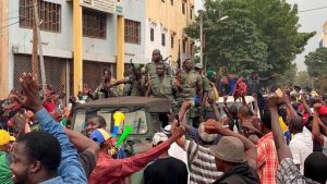 Meuterei und Proteste: Malis Präsident von Soldaten verhaftet